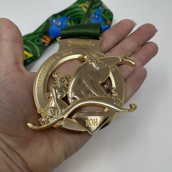 Disneyland Aladdin Genie Abu 10K Finishers Medal RunDisney - Picture 5 of 5